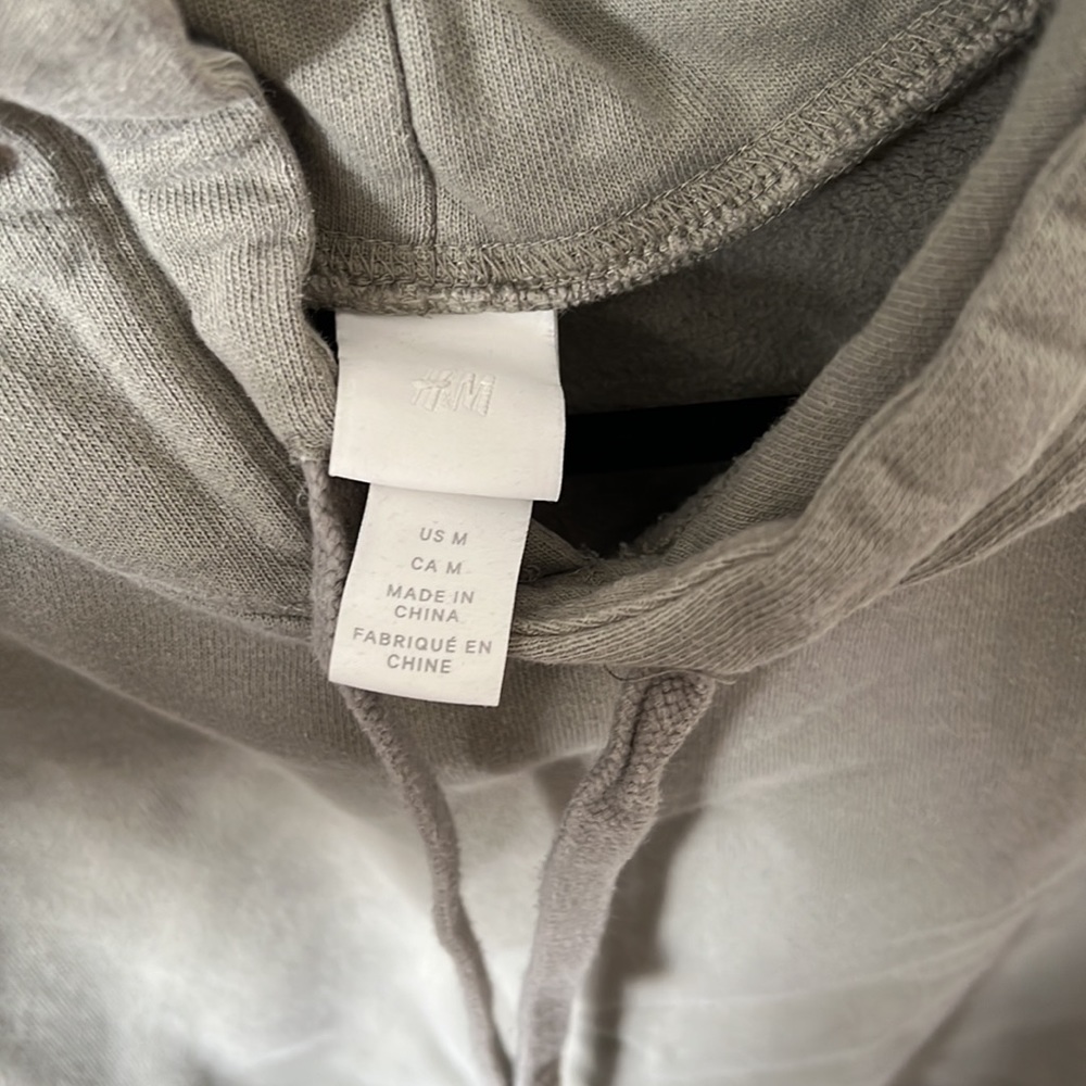 H&M sweater - Picture 3 of 3